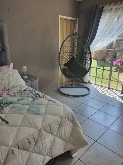 Funky Dot Sleeping Spot Kempton Park Exterior foto