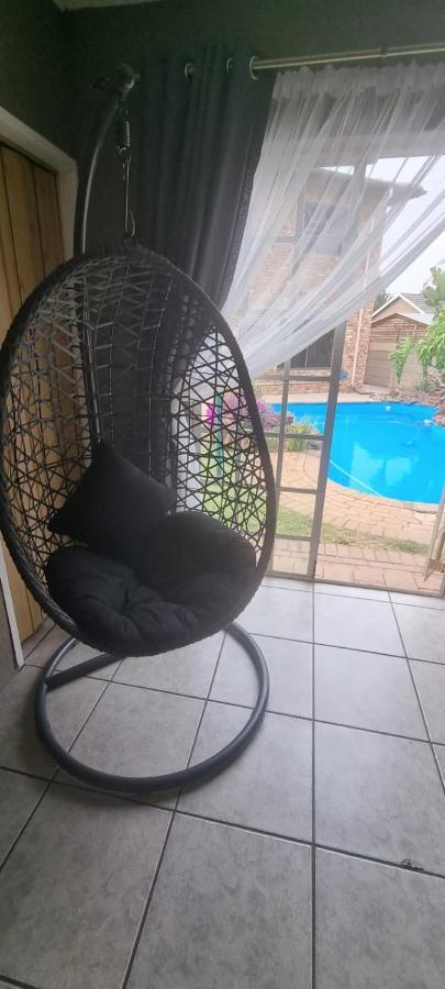 Funky Dot Sleeping Spot Kempton Park Exterior foto